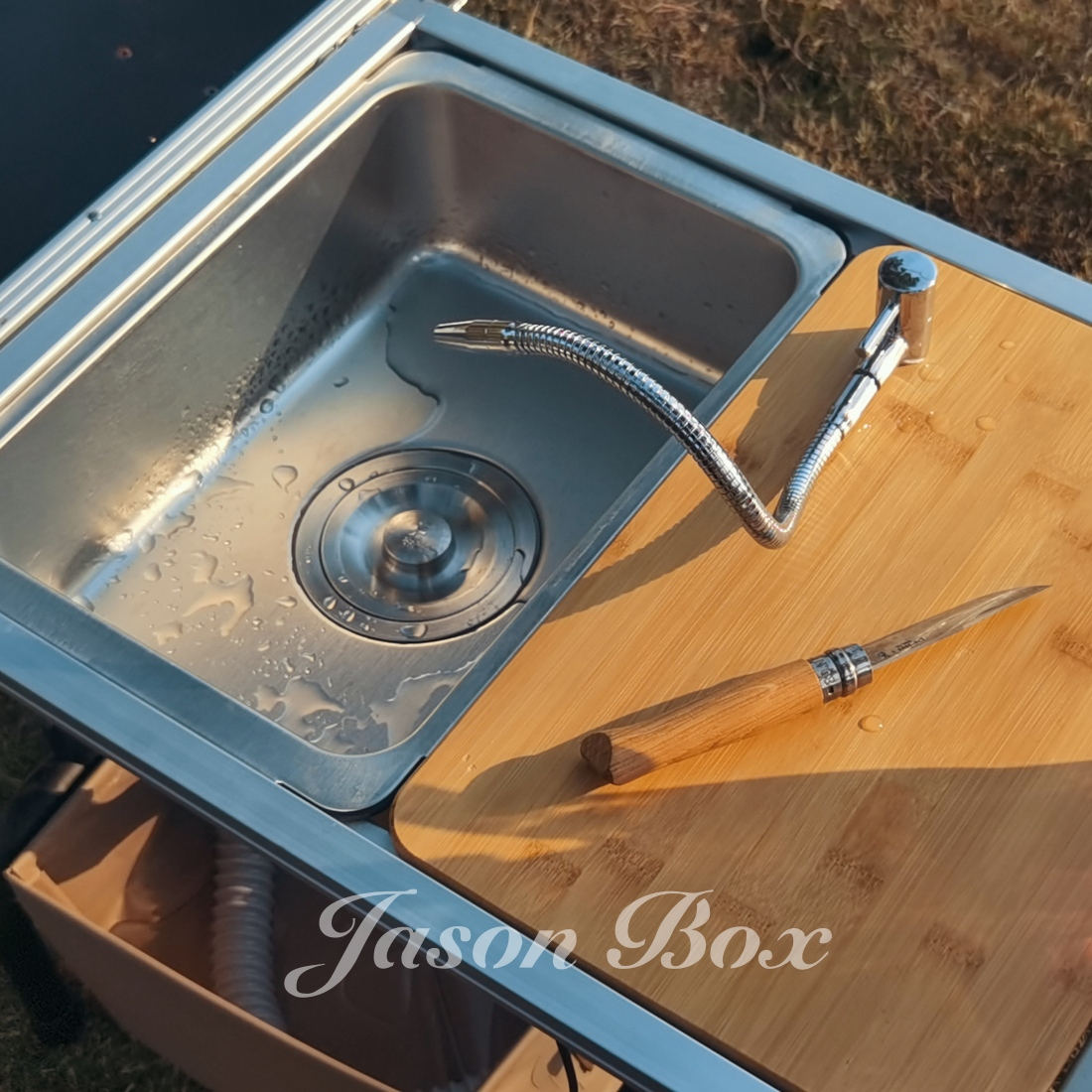 Outdoor Camping Kitchen With Sink - IGT meja Kemah dapur Zebra, satu